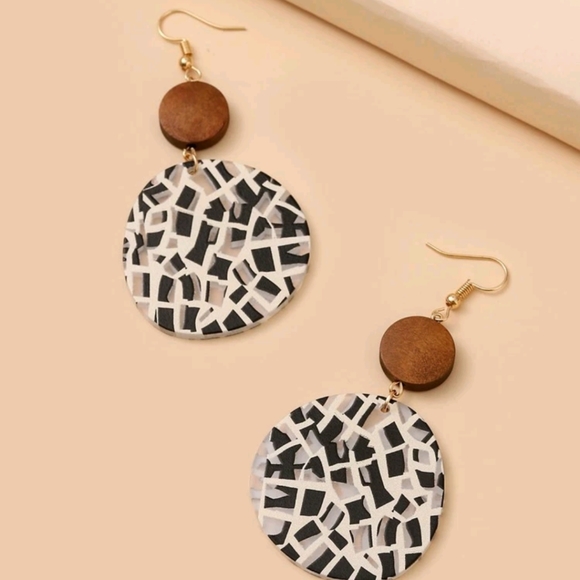 🍉5 for $25* Abstract Wood Bead Drop Earrings - Picture 2 of 2